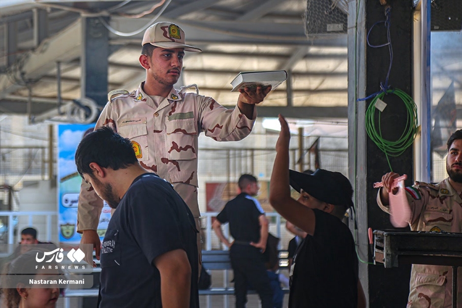 حضور زائران در «مرز مهران»