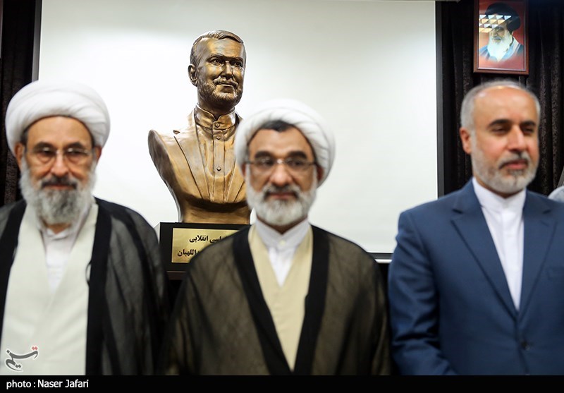 رونمایی از تندیس شهید امیرعبداللهیان