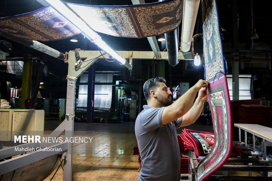 کارخانه فرش ماشینی