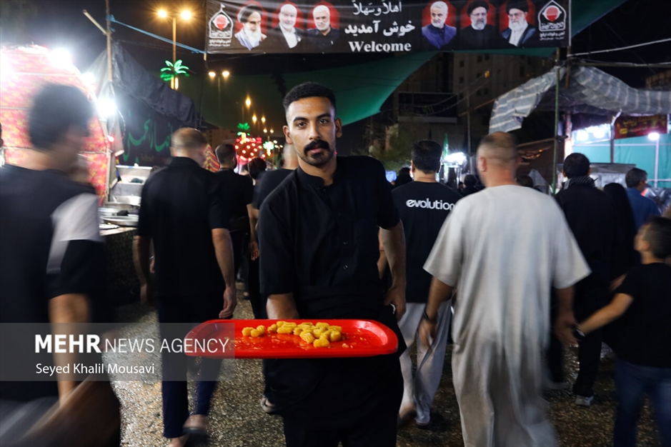 خدمت برای حسین (علیه السلام)