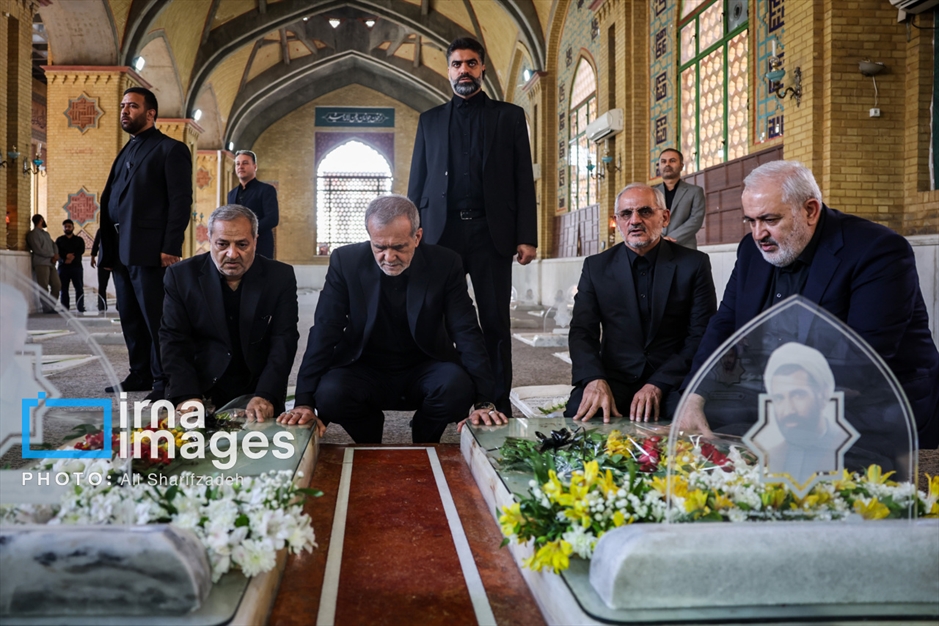 تجدید میثاق اعضای هیات دولت با آرمان‌های امام راحل (ره)